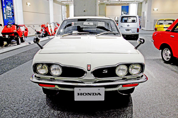 (02-2b)09-11-15_438 1970 Honda 1300 Coupe 9S.JPG